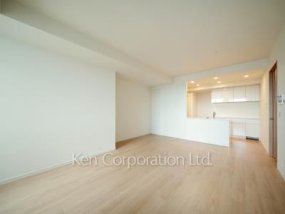 Living-Dining ※Photo of the same layout on 19 floor. Decoration and fixture may differ.