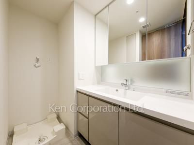 Powder Room ※Photo of the same layout on 20 floor. Decoration and fixture may differ.