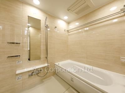Bath ※Photo of the same layout on 20 floor. Decoration and fixture may differ.