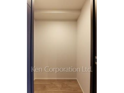 Storage ※Photo of the same layout on 10 floor. Decoration and fixture may differ.