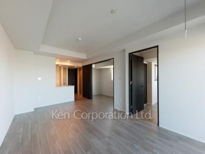Living-Dining ※Photo of the same layout on 10 floor. Decoration and fixture may differ.
