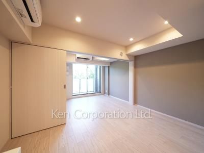 Living-Dining ※Photo of the same layout on 6 floor. Decoration and fixture may differ.