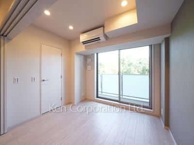 Bedroom ※Photo of the same layout on 6 floor. Decoration and fixture may differ.