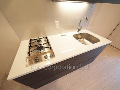 Kitchen ※Photo of the same layout on 6 floor. Decoration and fixture may differ.