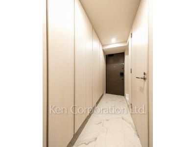 Entrance ※Photo of the same layout on 6 floor. Decoration and fixture may differ.