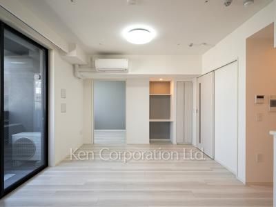 Living-Dining ※Photo of the same layout on 13 floor. Decoration and fixture may differ.