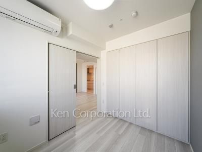 Bedroom ※Photo of the same layout on 13 floor. Decoration and fixture may differ.