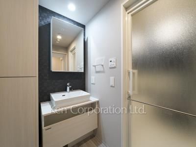 Powder Room ※Photo of the same layout on 13 floor. Decoration and fixture may differ.