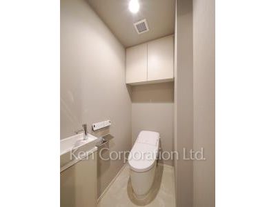 Lavatory ※Photo of the same layout on 17 floor. Decoration and fixture may differ.