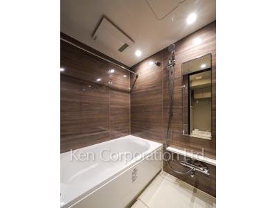 Bath ※Photo of the same layout on 17 floor. Decoration and fixture may differ.