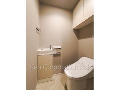 Lavatory ※Photo of the same layout on 17 floor. Decoration and fixture may differ.
