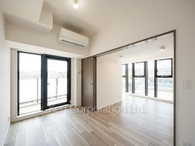 Bedroom ※Photo of the same layout on 6 floor. Decoration and fixture may differ.