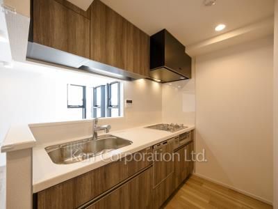 Kitchen ※Photo of the same layout on 6 floor. Decoration and fixture may differ.