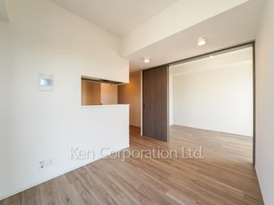 Living-Dining ※Photo of the same layout on 15 floor. Decoration and fixture may differ.