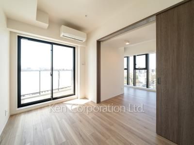 Bedroom ※Photo of the same layout on 15 floor. Decoration and fixture may differ.
