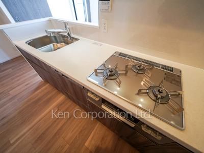 Kitchen ※Photo of the same layout on 15 floor. Decoration and fixture may differ.