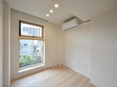 Bedroom ※Photo of the same layout on 3 floor. Decoration and fixture may differ.