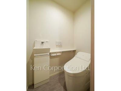 Lavatory ※Photo of the same layout on 2 floor. Decoration and fixture may differ.
