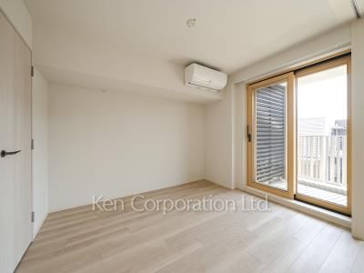 Bedroom ※Photo of the same layout on 3 floor. Decoration and fixture may differ.