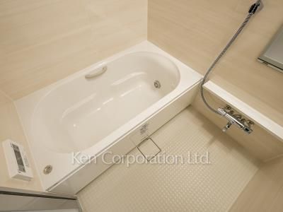 Bath ※Photo of the same layout on 3 floor. Decoration and fixture may differ.