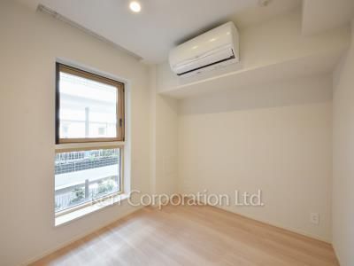 Bedroom ※Photo of the same layout on 3 floor. Decoration and fixture may differ.