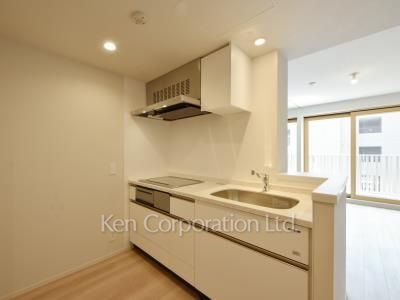 Kitchen ※Photo of the same layout on 3 floor. Decoration and fixture may differ.