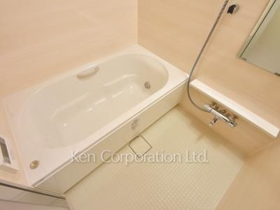 Bath ※Photo of the same layout on 3 floor. Decoration and fixture may differ.