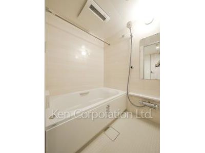 Bath ※Photo of the same layout on 3 floor. Decoration and fixture may differ.