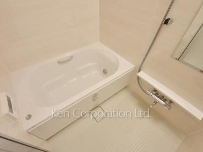 Bath ※Photo of the same layout on 3 floor. Decoration and fixture may differ.