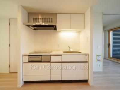 Kitchen ※Photo of the same layout on 3 floor. Decoration and fixture may differ.