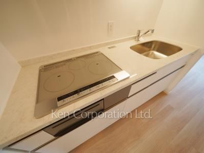 Kitchen ※Photo of the same layout on 3 floor. Decoration and fixture may differ.