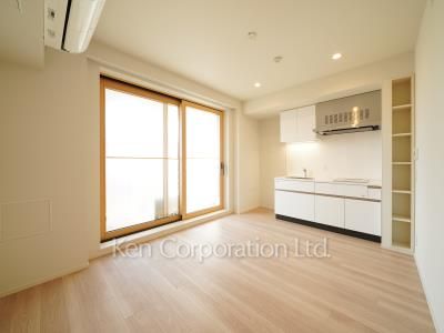 Living-Dining ※Photo of the same layout on 4 floor. Decoration and fixture may differ.