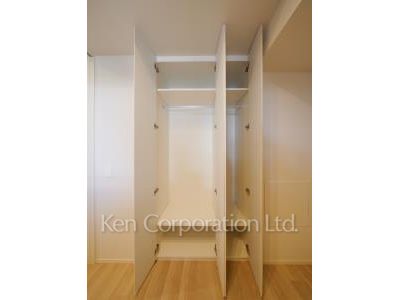 Closet ※Photo of the same layout on 4 floor. Decoration and fixture may differ.