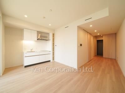Living-Dining ※Photo of the same layout on 4 floor. Decoration and fixture may differ.