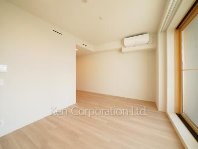 Living-Dining ※Photo of the same layout on 4 floor. Decoration and fixture may differ.