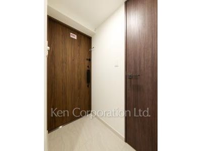 Entrance ※Photo of the same layout on 2 floor. Decoration and fixture may differ.