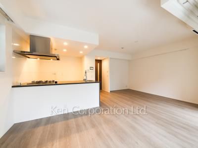 Living-Dining ※Photo of the same layout on 2 floor. Decoration and fixture may differ.