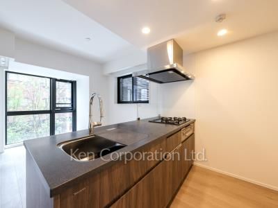 Kitchen ※Photo of the same layout on 2 floor. Decoration and fixture may differ.