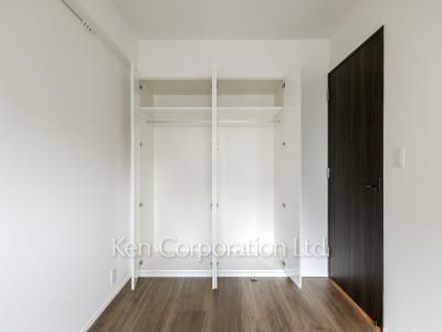 Closet ※Photo of the same layout on 5 floor. Decoration and fixture may differ.