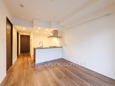 Living-Dining ※Photo of the same layout on 5 floor. Decoration and fixture may differ.