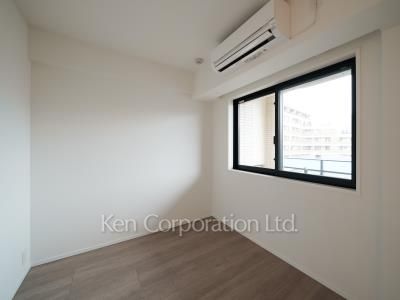 Bedroom ※Photo of the same layout on 4 floor. Decoration and fixture may differ.