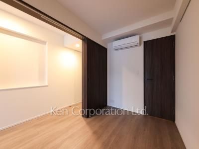 Bedroom ※Photo of the same layout on 4 floor. Decoration and fixture may differ.