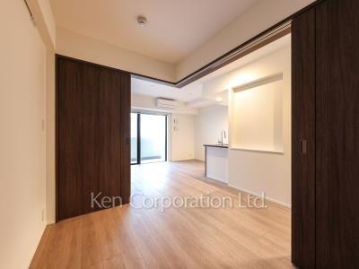 Bedroom ※Photo of the same layout on 4 floor. Decoration and fixture may differ.