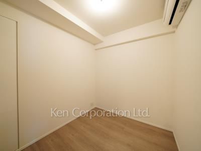 Bedroom ※Photo of the same layout on 4 floor. Decoration and fixture may differ.