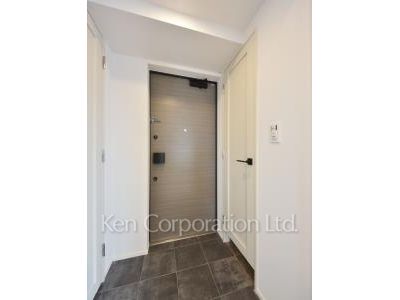 Entrance ※Photo of the same layout on 7 floor. Decoration and fixture may differ.