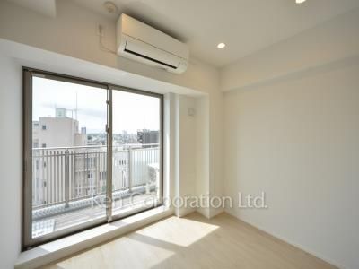 Bedroom ※Photo of the same layout on 7 floor. Decoration and fixture may differ.