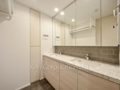 Powder Room ※Photo of the same layout on 7 floor. Decoration and fixture may differ.