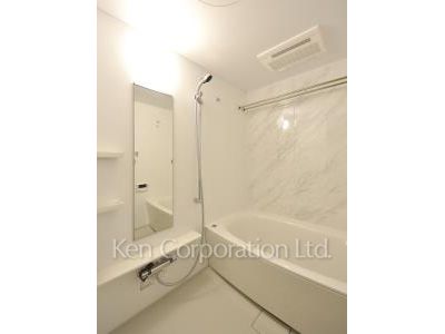 Bath ※Photo of the same layout on 7 floor. Decoration and fixture may differ.