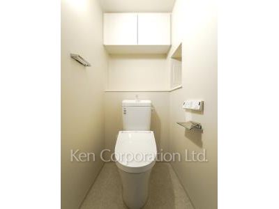 Lavatory ※Photo of the same layout on 15 floor. Decoration and fixture may differ.