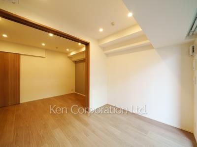 Bedroom ※Photo of the same layout on 4 floor. Decoration and fixture may differ.